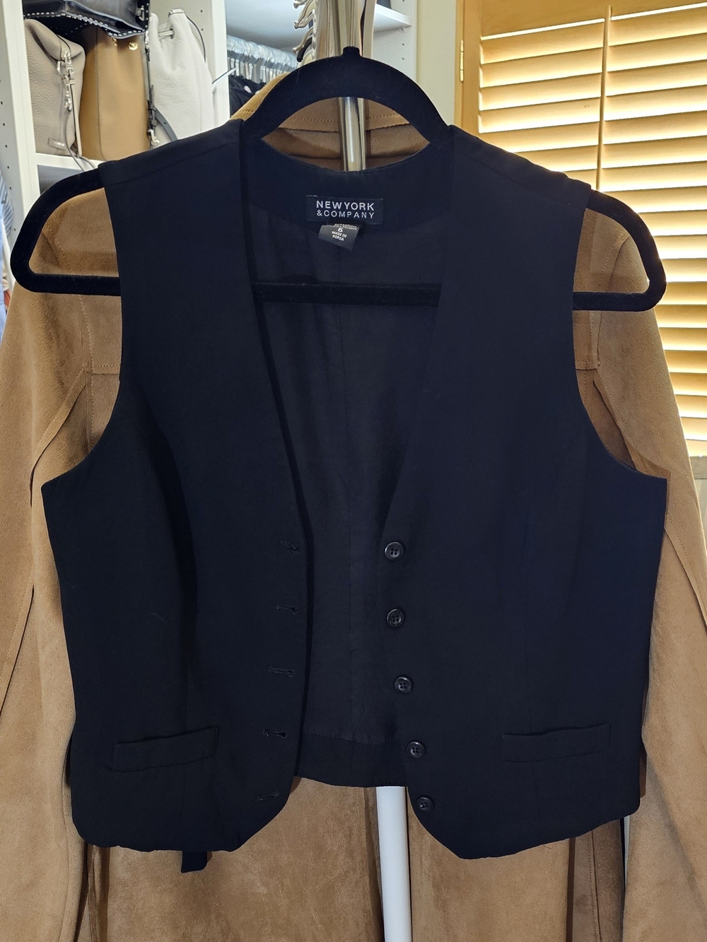 New York & Company women's vest. Size 6.